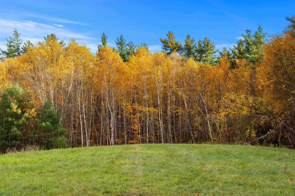 8A Stonegate Farm Road Temple NH 03084