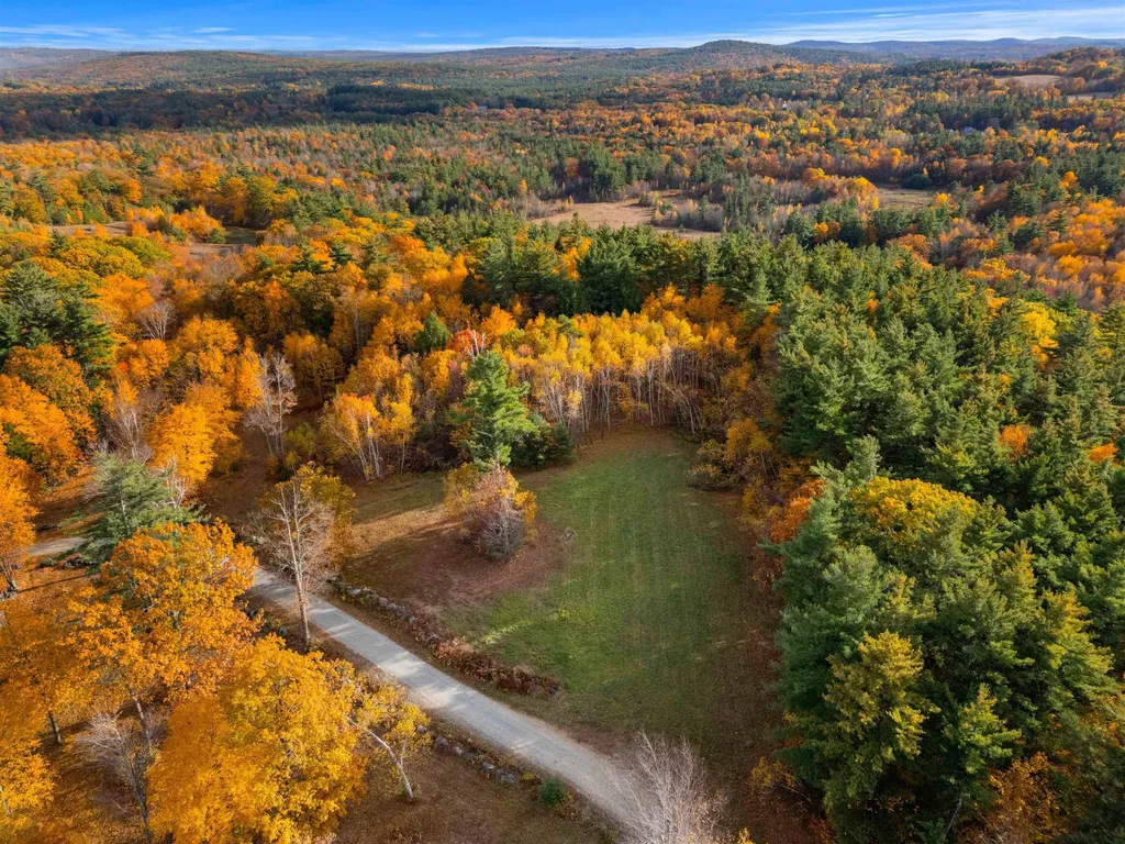 8A Stonegate Farm Road Temple NH 03084