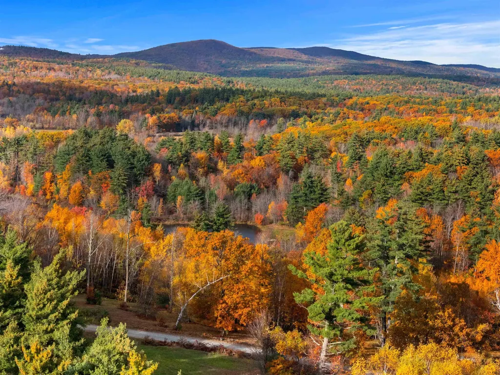 8A Stonegate Farm Road Temple NH 03084