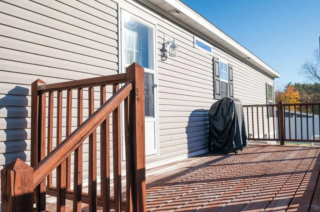 2 Adder Lane Seabrook NH 03874-4039