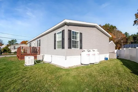 2 Adder Lane Seabrook NH 03874-4039