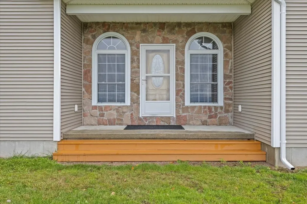 18 Martell Road Milton VT 05468