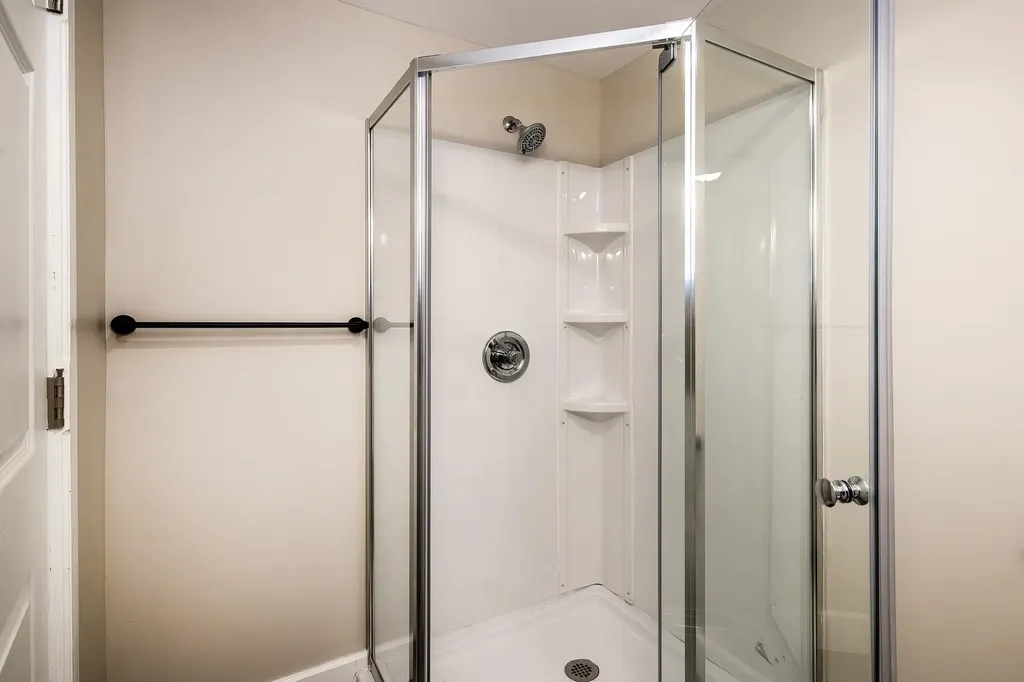 3277 Us Route 7 Pittsford VT 05763