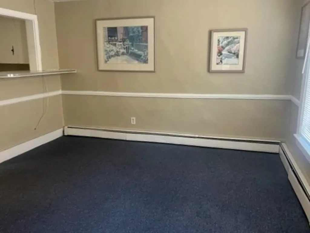 40 W Broadway Street Derry NH 03038