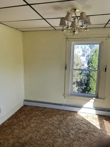 12 Central Street Derry NH 03038