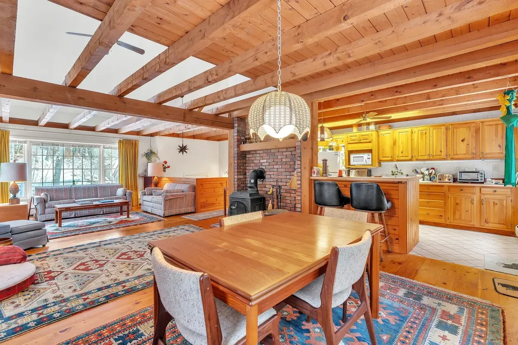 3914 South Road Woodstock VT 05071