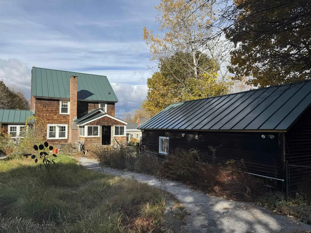 22 Bible Hill Road Claremont NH 03743