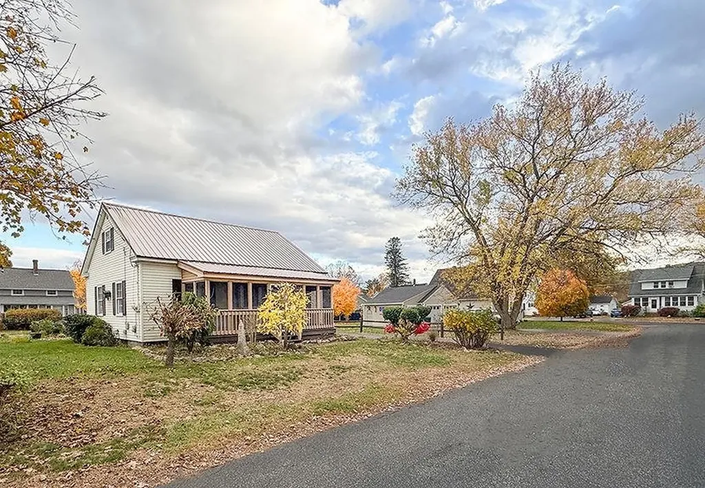 7 Newman Street Keene NH 03431