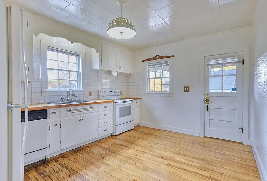 7 Newman Street Keene NH 03431