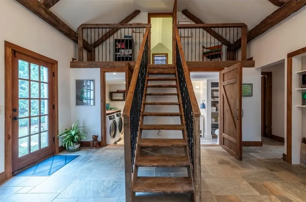 2418 Vermont Route 11 Londonderry VT 05148