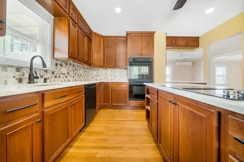 56 Austin Street Manchester NH 03102