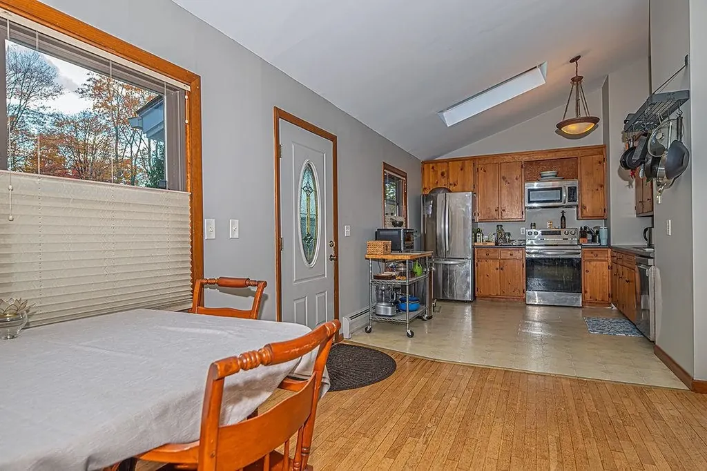 31 Pinewood Drive Stratham NH 03885