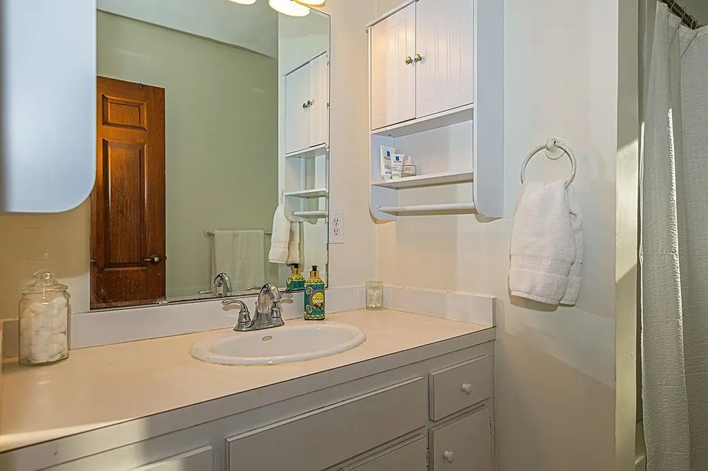 31 Pinewood Drive Stratham NH 03885