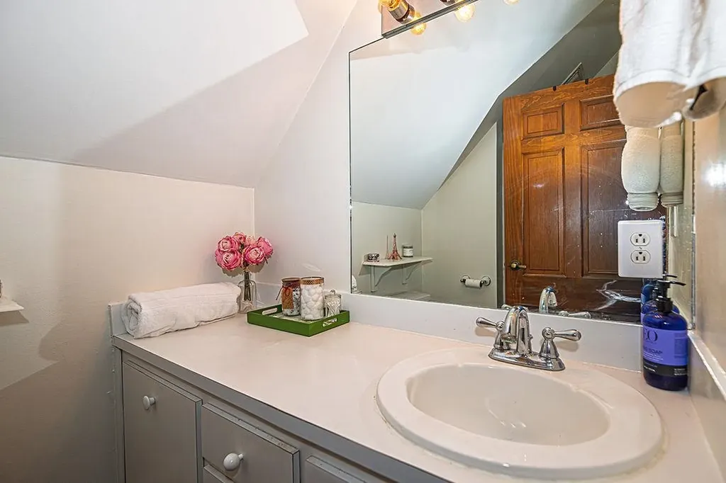 31 Pinewood Drive Stratham NH 03885