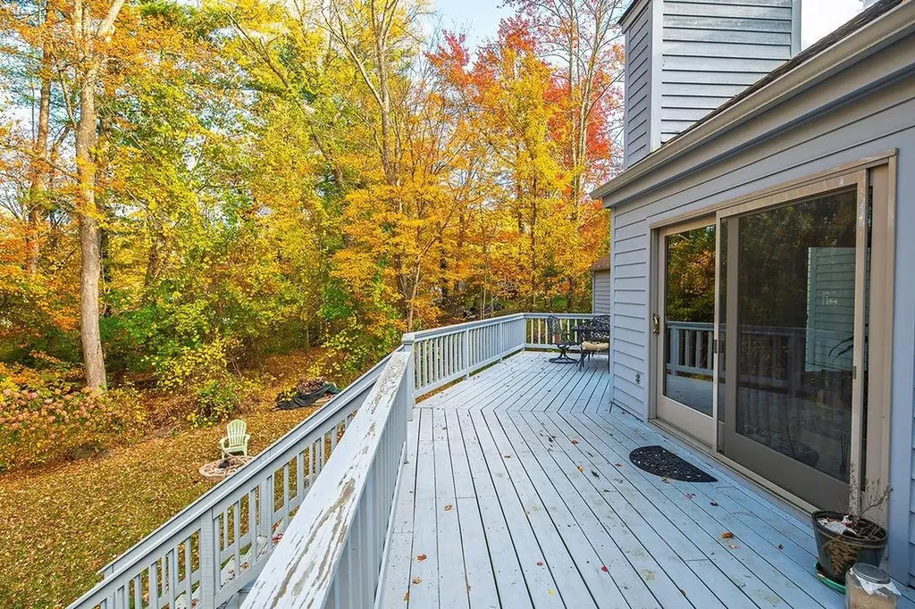 31 Pinewood Drive Stratham NH 03885