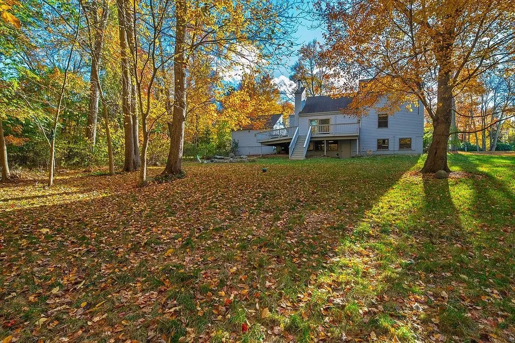 31 Pinewood Drive Stratham NH 03885