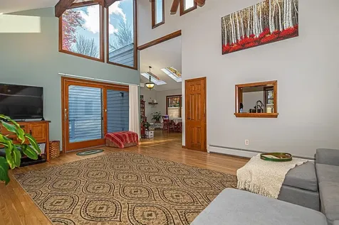 31 Pinewood Drive Stratham NH 03885