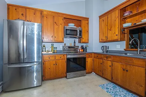 31 Pinewood Drive Stratham NH 03885