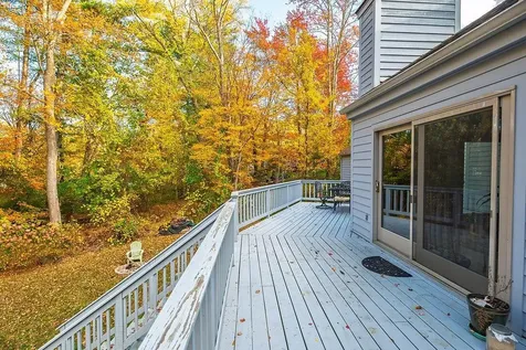 31 Pinewood Drive Stratham NH 03885