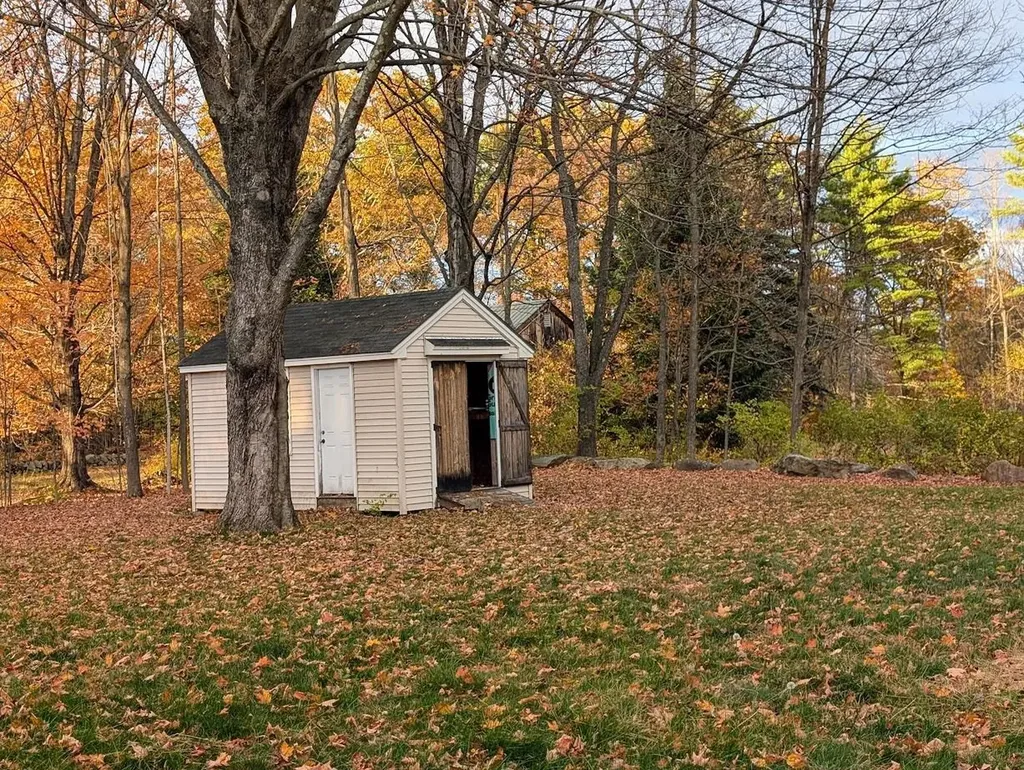 223 Maple Street Hopkinton NH 03229