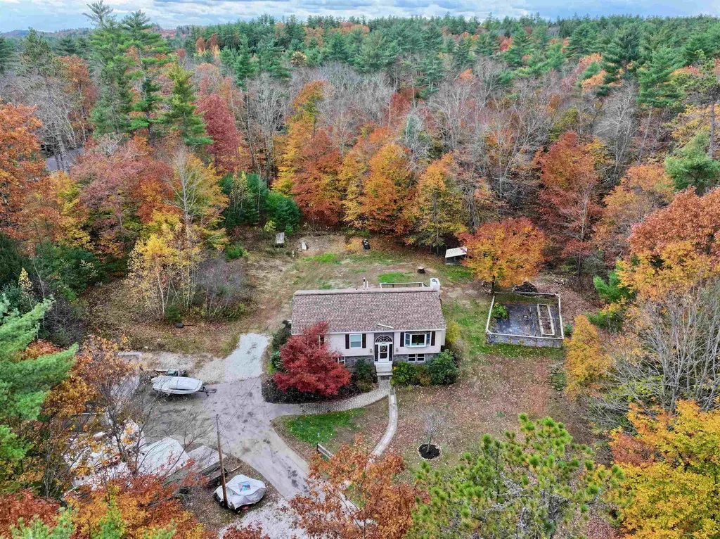 199 Raymond Road Deerfield NH 03037