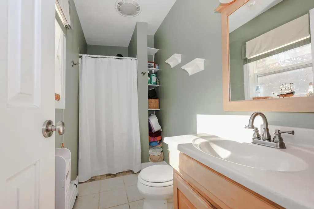 199 Raymond Road Deerfield NH 03037