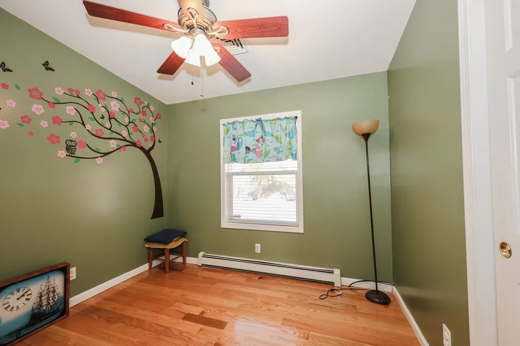 199 Raymond Road Deerfield NH 03037