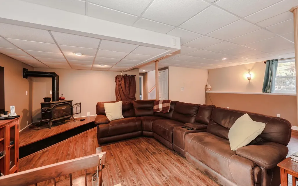 199 Raymond Road Deerfield NH 03037