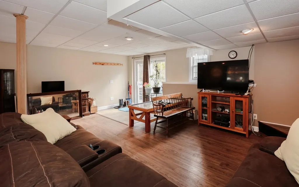 199 Raymond Road Deerfield NH 03037