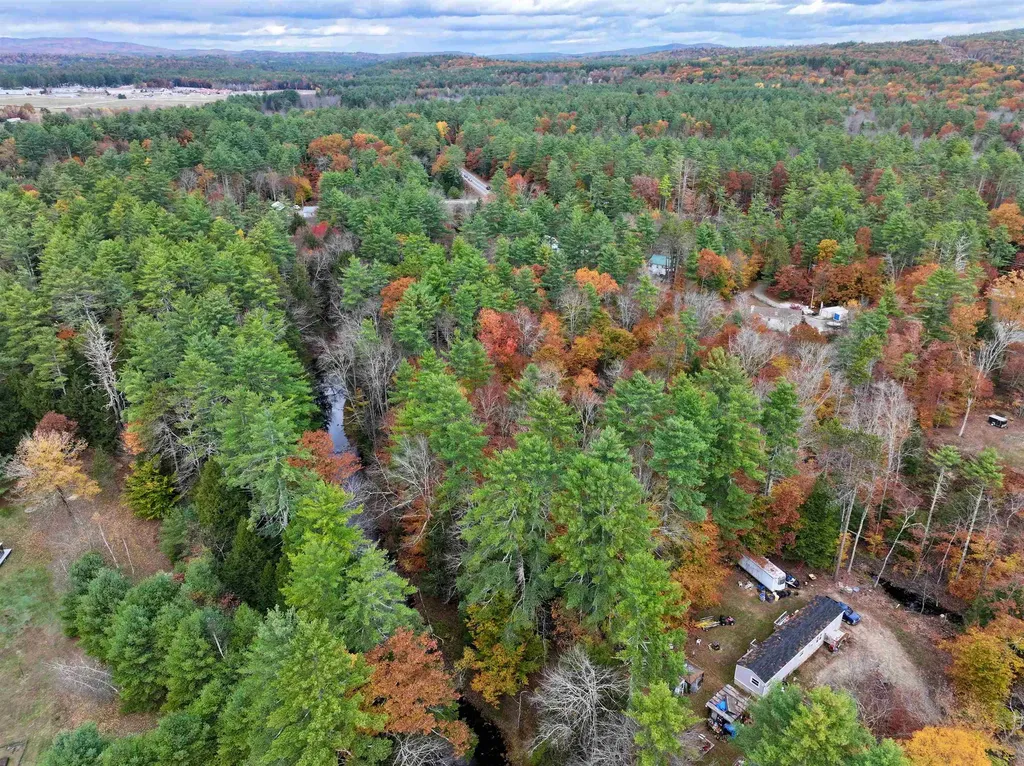 199 Raymond Road Deerfield NH 03037