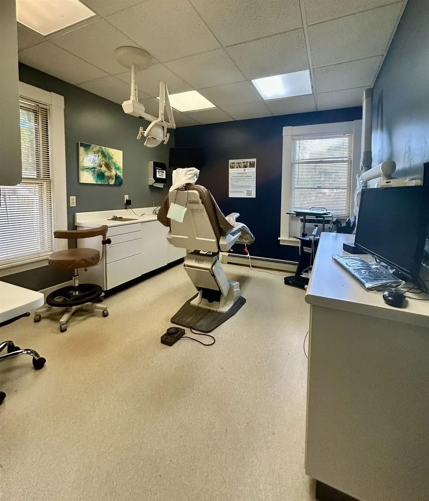 27 Village Street Concord NH 03303