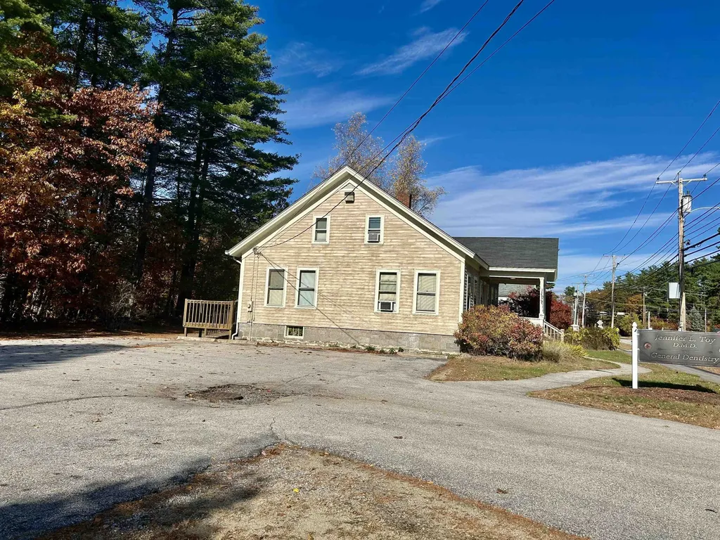 27 Village Street Concord NH 03303