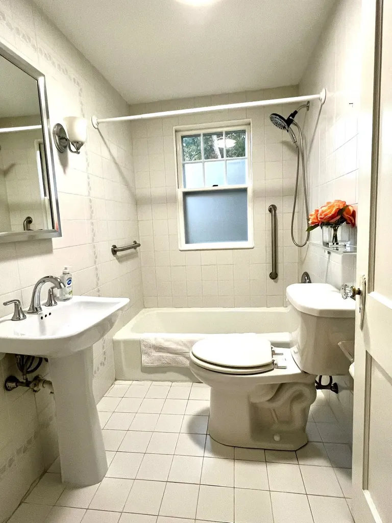 175 Wentworth Road New Castle NH 03854