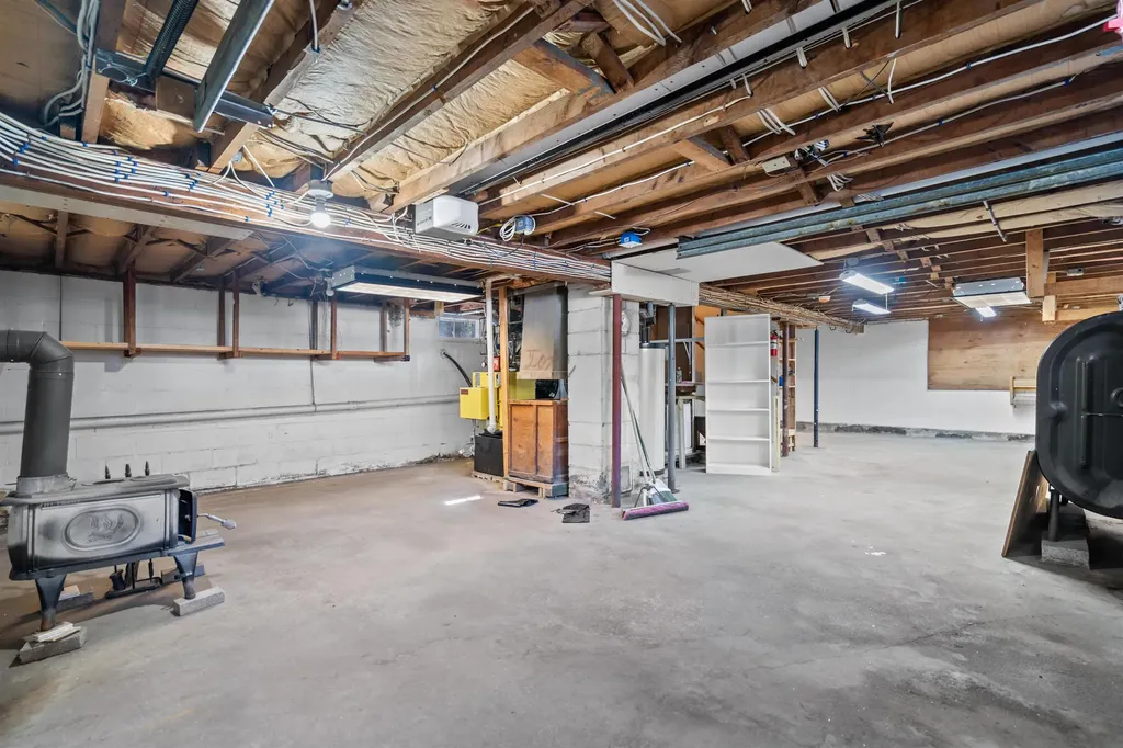 277 Hampstead Road Derry NH 03038