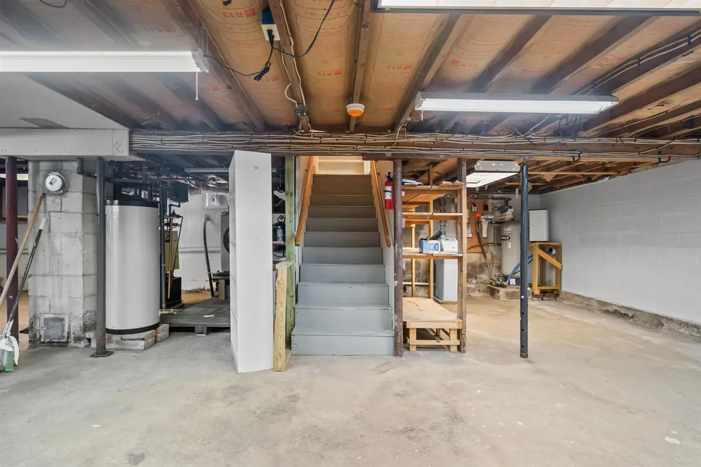 277 Hampstead Road Derry NH 03038