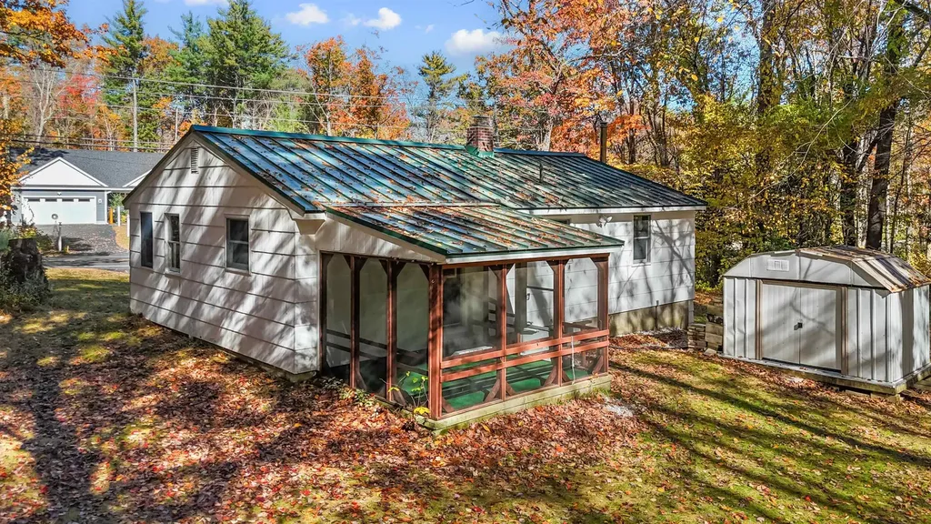 277 Hampstead Road Derry NH 03038