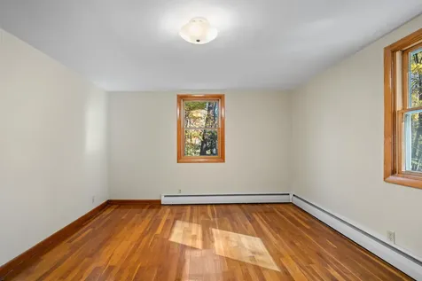 277 Hampstead Road Derry NH 03038