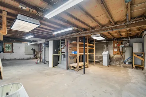 277 Hampstead Road Derry NH 03038