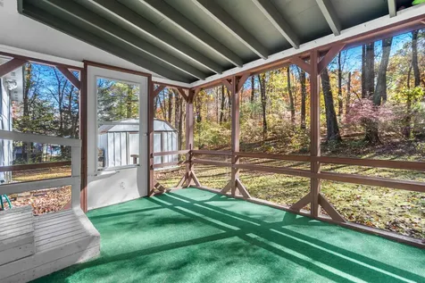 277 Hampstead Road Derry NH 03038