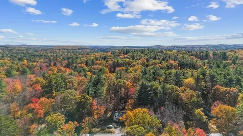 277 Hampstead Road Derry NH 03038