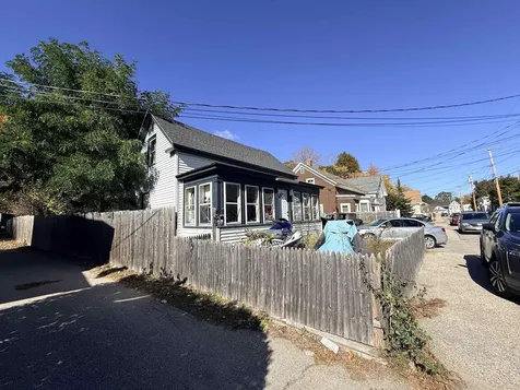 21 Maple Street Rochester NH 03867