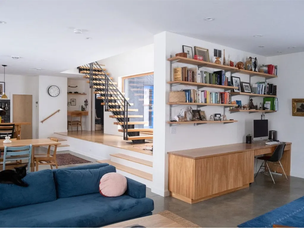 60 Wolf Lane Richmond VT 05477