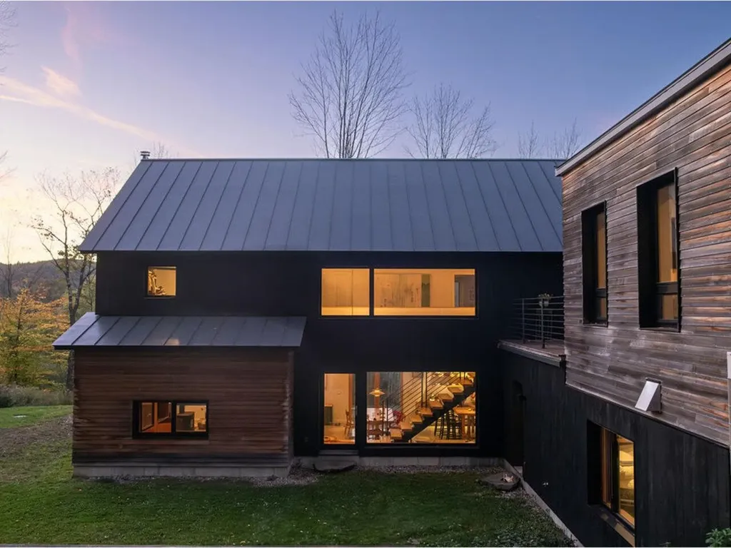 60 Wolf Lane Richmond VT 05477