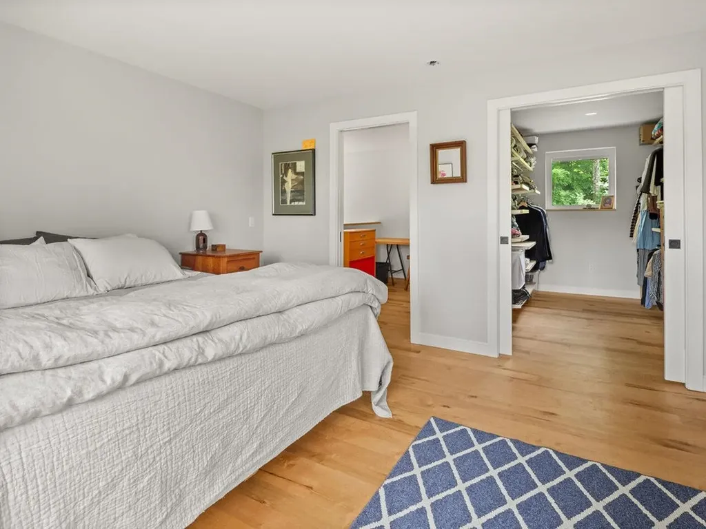 60 Wolf Lane Richmond VT 05477