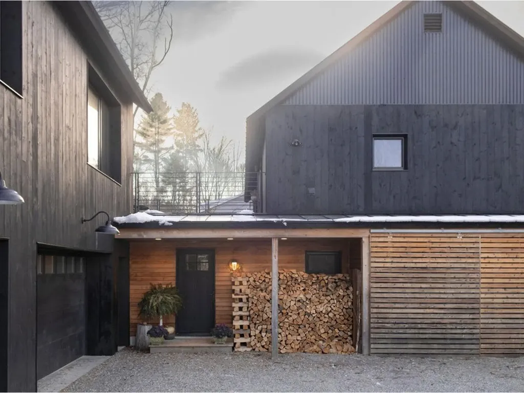 60 Wolf Lane Richmond VT 05477