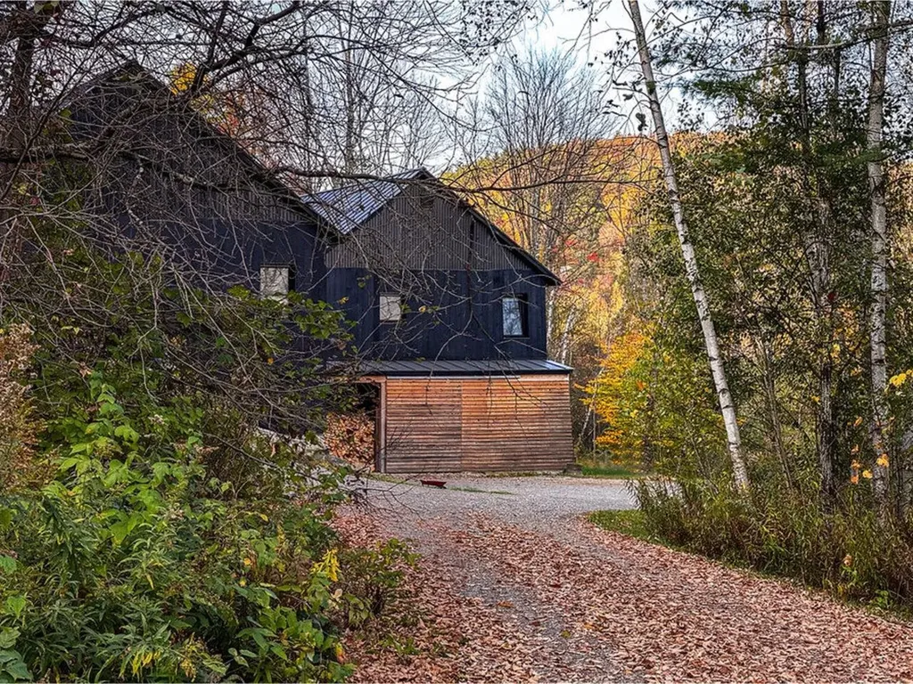 60 Wolf Lane Richmond VT 05477