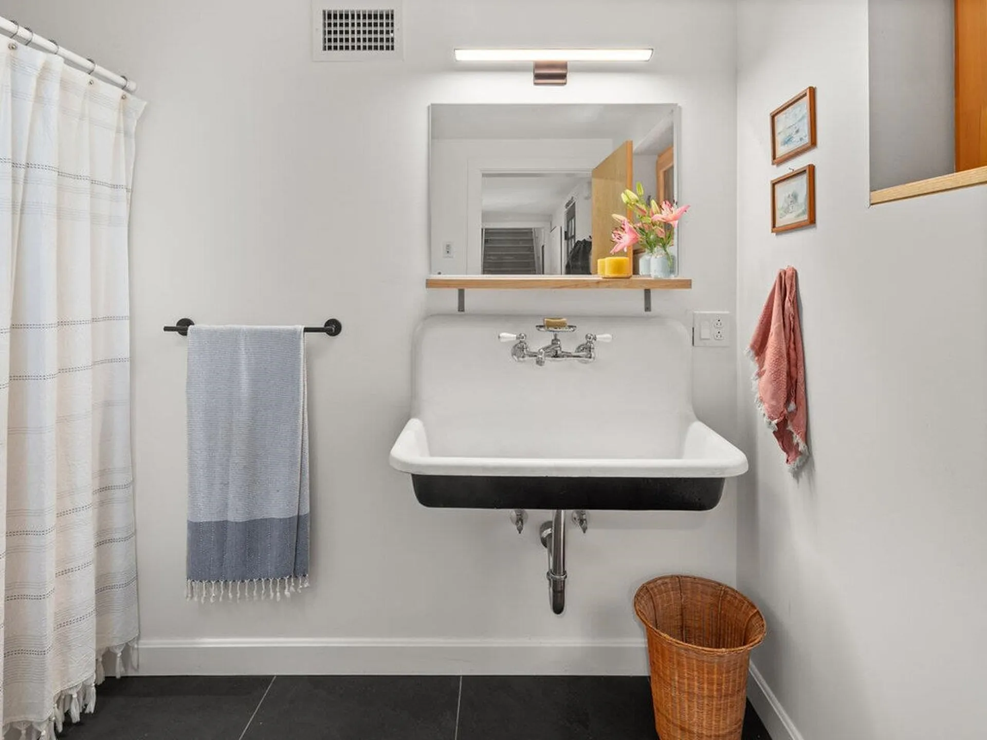 60 Wolf Lane Richmond VT 05477