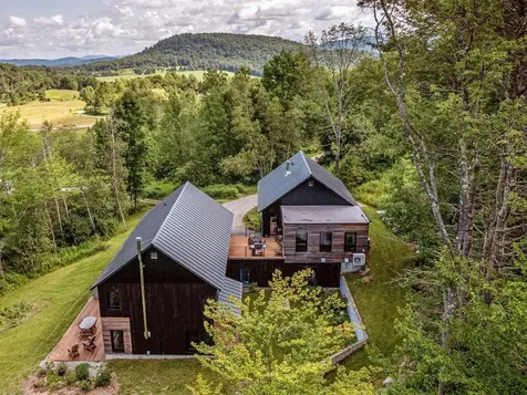 60 Wolf Lane Richmond VT 05477