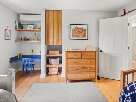 60 Wolf Lane Richmond VT 05477