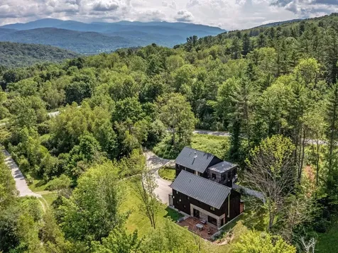 60 Wolf Lane Richmond VT 05477